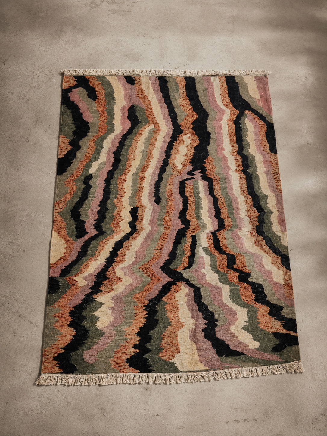 Mrirt Wave Carpet — Earth Frequencies. Mrirt, c. 1970–1985. 180 × 240 cm.