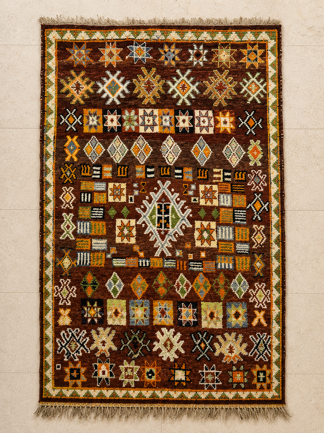 Ait Jaacob Ruby Niche Ceremonial Carpet. Middle Atlas, c. 1945–1965. 150 × 290 cm.